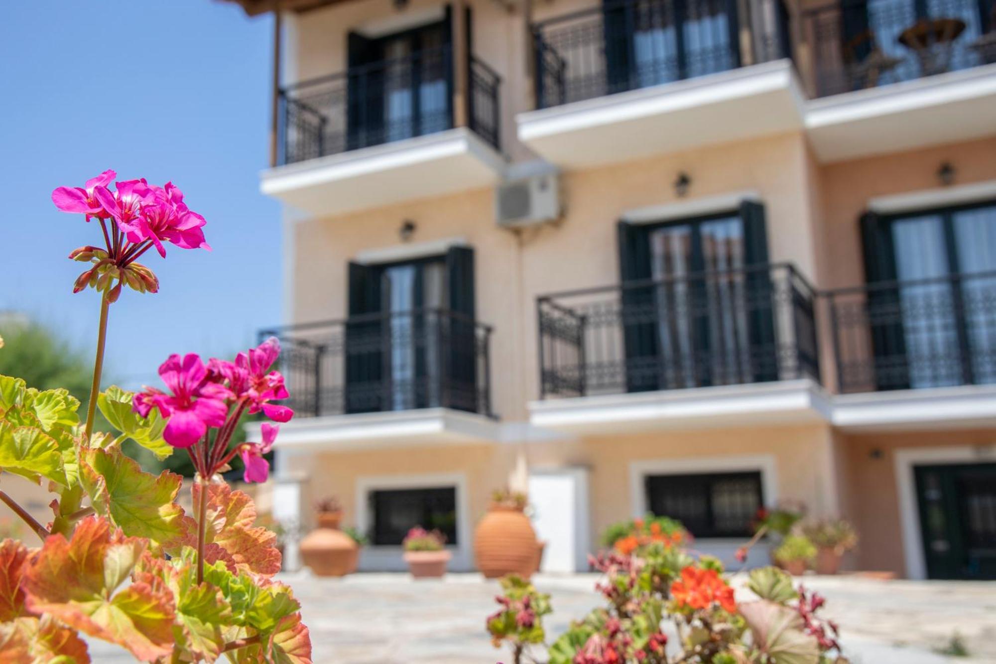 Amfilissos Hotel Koumeika Extérieur photo