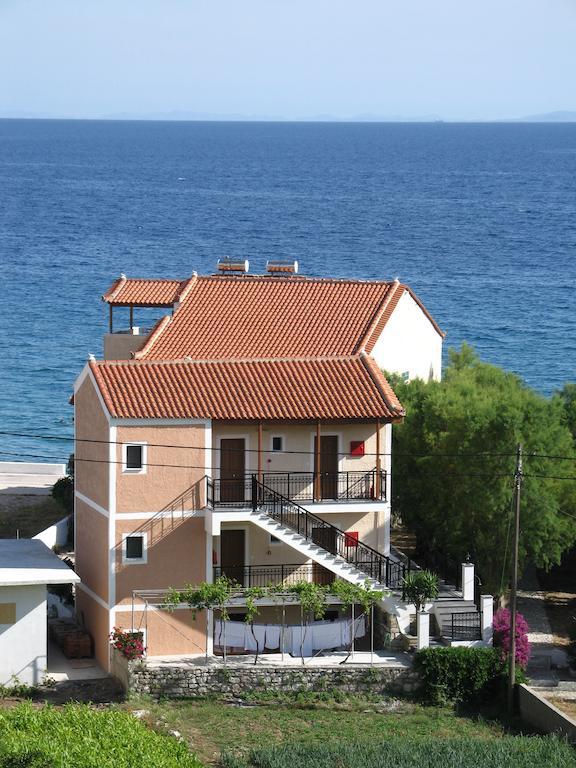 Amfilissos Hotel Koumeika Extérieur photo