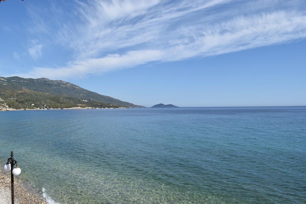 Amfilissos Hotel Koumeika Extérieur photo